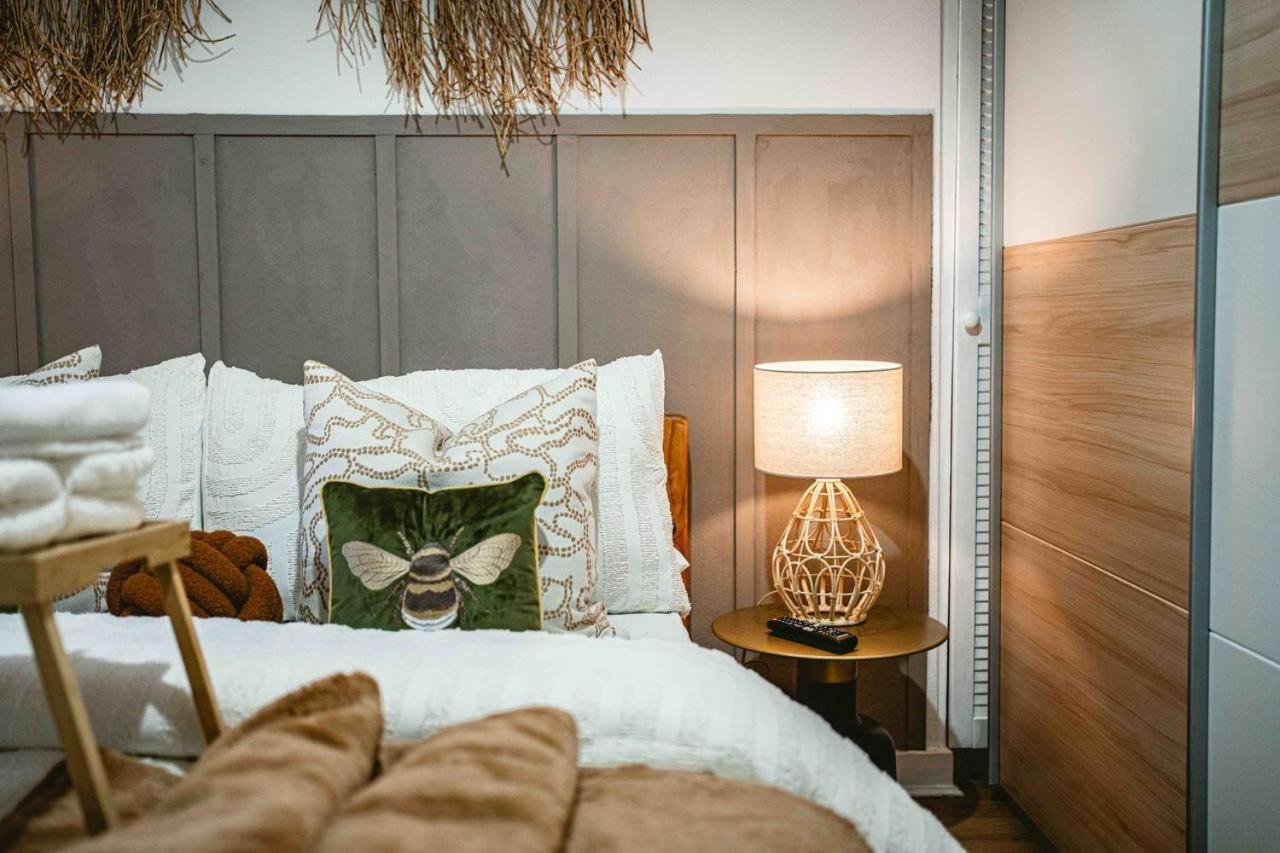 Apartment 1 Bedroom, 5 Minutes Walk To Angel Station,